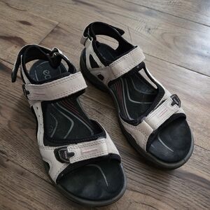 Ecco Yucatan Beige and Black Sandals